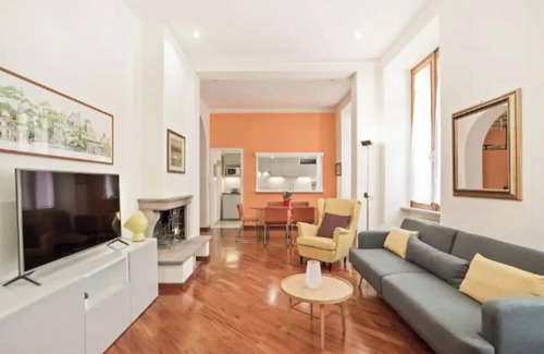 Rione XVIII Castro Pretorio Apartamento | Stylish and Comfortable Apartment Between Colosseum and San Giovanni