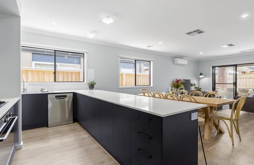 Clifton Springs Casa | Stylish and contemporary 4 bedroom house with Alfresco