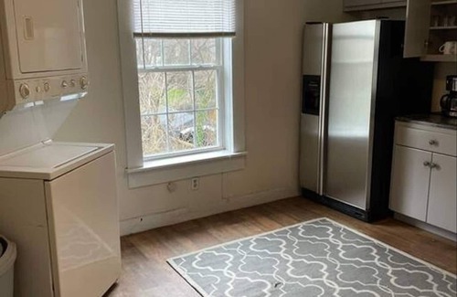 Fifeville Casa | Stylish and Convenient with WiFi & Fenced yard