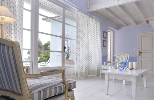 Votsi Villa | Elegante y lujosa Villa Anemolia con piscina privada y espectaculares vistas al mar.
