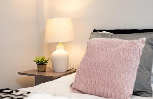 Tollington Apartamento | Stylish and Modern 2 Bedroom Flat, Finsbury Park, Sleeps up to 6 guests 3 double beds, Near Emirates Stadium