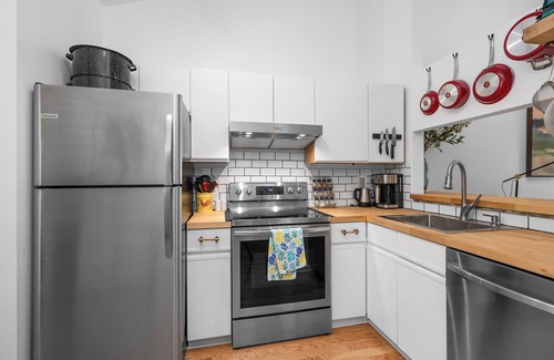 Brewster Condominio | Stylish and Modern Upper Level End Unit Condo at OCEAN EDGE
