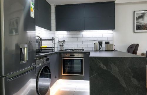 Hillhead Apartamento | Stylish and Slick Sibaya E214 with Inverter