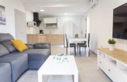 Roquetas de Mar Apartamento | Stylish Apartments DON PACO 1ª Línea de Mar [Wifi-100Mbps, AA, Piscina, Parking]
