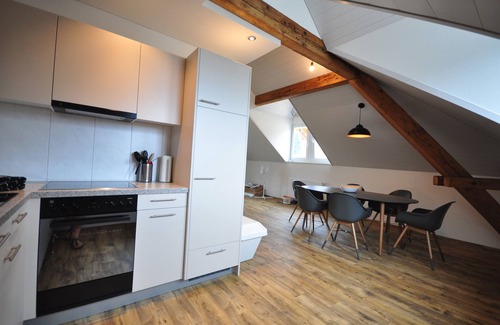 Matten bei Interlaken Apartamento | Elegante apartamento nuevo situado a 3 minutos a pie de la estación Interlaken West.