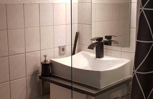 Steinenbronn Apartamento | Elegante apartamento cerca del aeropuerto / feria