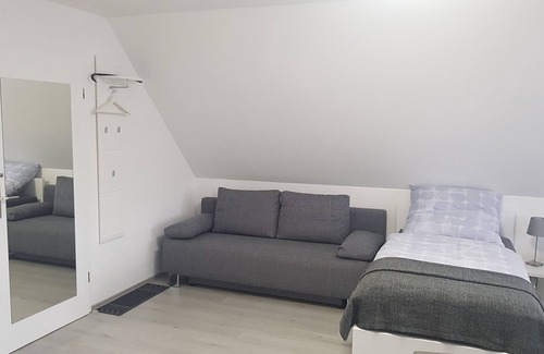 Steinenbronn Apartamento | Elegante apartamento cerca del aeropuerto / feria