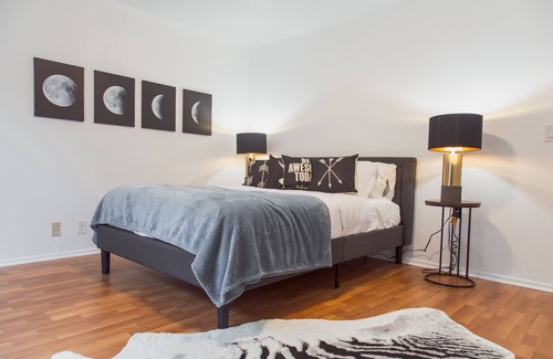 Downtown Casa | Stylish Apartment Downtown Glendale - Access to LA