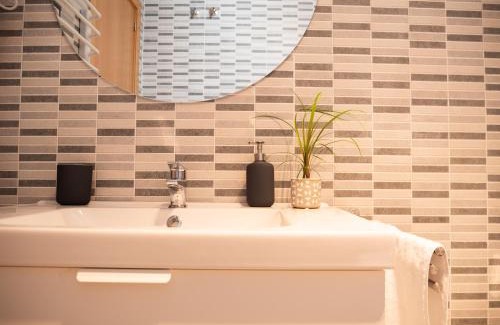La Merced Apartamento | Stylish Apartment in the heart of Málaga with Pool