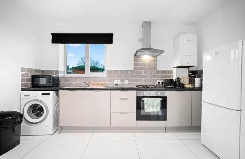 Cradley Heath Apartamento | Stylish Apartment - Netflix - Fast WiFi - Parking - Top Rated 4MH