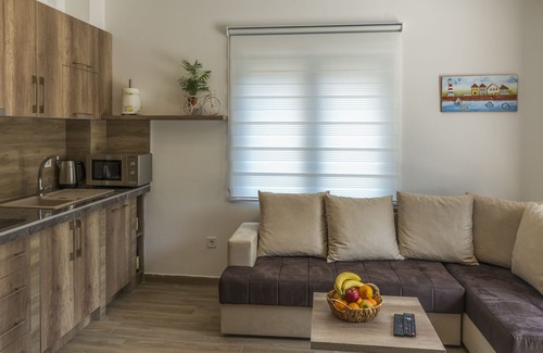 Kotor Apartamento | Stylish Apartment With Balcony & Pool Access Near The Historical Town