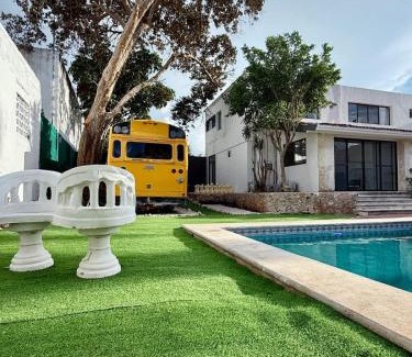 Colonia Campestre Casa | Stylish Apt for 5 Pool & Private Garden