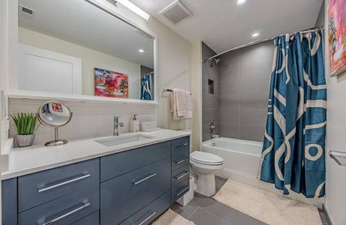 Eisenhower East Apartamento | Stylish Apt Near Old Town