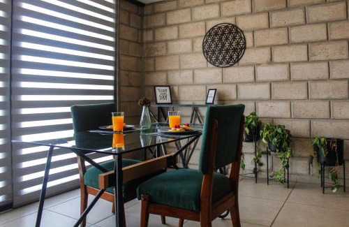Downtown Guadalajara Apartamento | Stylish Authentic Loft w Gym