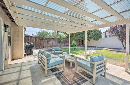 Greenacres Casa | Stylish Bakersfield Getaway with Pool Table!