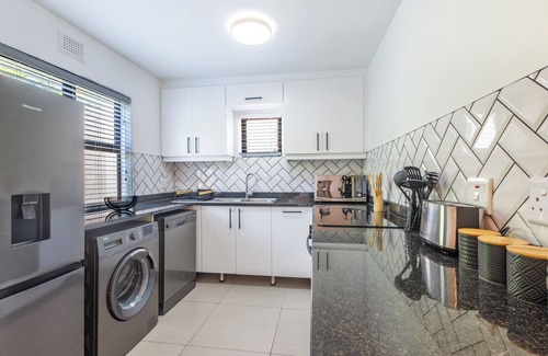 Ballito Apartamento | Stylish Ballito 1 Bedroom: Enclosed Balcony | Pool