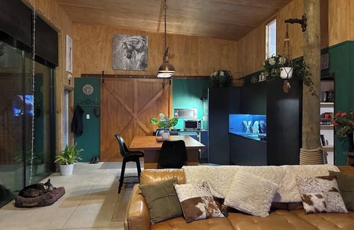 Te Horo Casa | Stylish Barn House