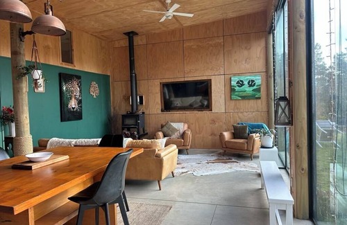 Te Horo Casa | Stylish Barn House