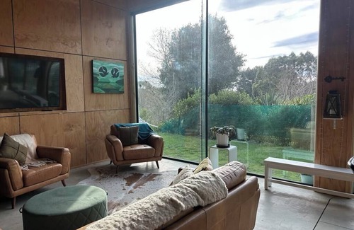 Te Horo Casa | Stylish Barn House