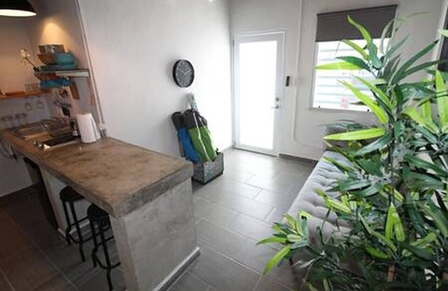 Santurce Apartamento | Stylish Beach Apt Near Calle Loiza - Parking, Wi-Fi