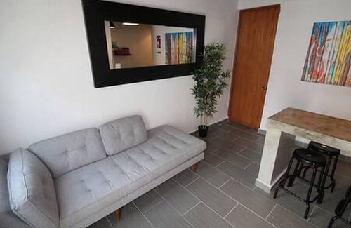 Santurce Apartamento | Stylish Beach Apt Near Calle Loiza - Parking, Wi-Fi