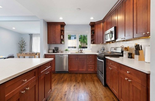 Cove - East Side - Shippan Casa | Stylish Beach Home near Stamford Downtown/Beach