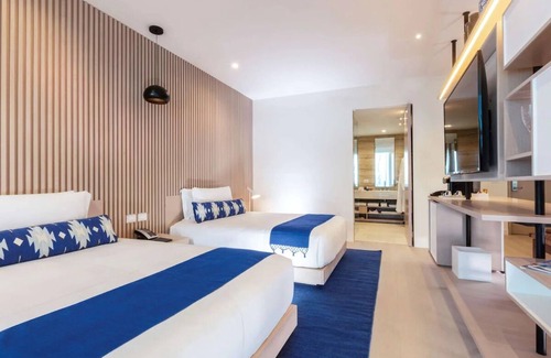 Downtown Cancun Hotel | Stylish Beachfront Stay with Marina, Swimming Pool, Spa & Golf Nearby