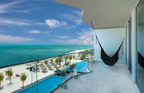 Downtown Cancun Hotel | Stylish Beachfront Stay with Marina, Swimming Pool, Spa & Golf Nearby
