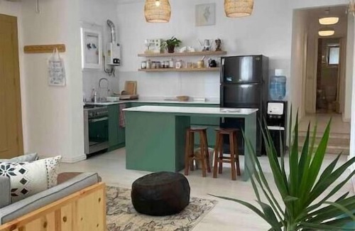 El Hadaba Apartamento | Stylish Boho apartment and garden, few steps from the beach!