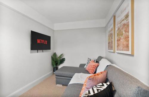 Hanham Casa | Stylish Boutique House - Garden