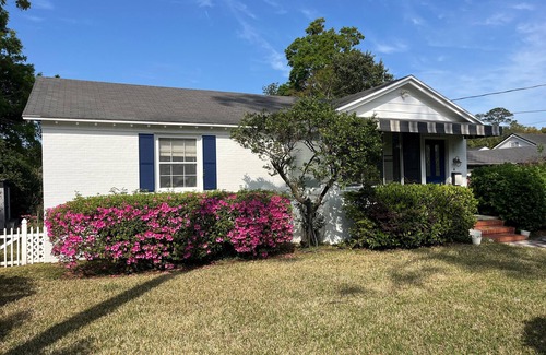 Miramar Casa | Stylish Brick Bungalow 2-Bedroom Home in Historic San Marco Neighborhood