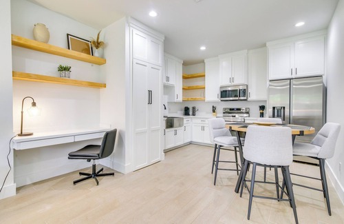 Brownsville Casa | Stylish Brownsville Stay: Coastal Day Trips!