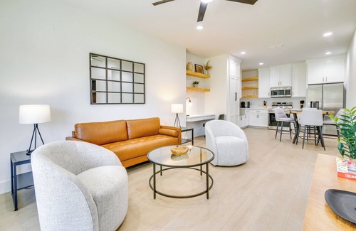 Brownsville Casa | Stylish Brownsville Stay: Coastal Day Trips!