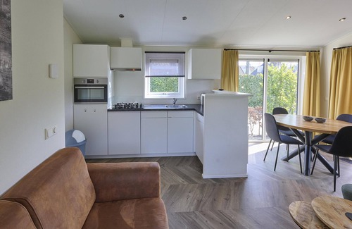 Kaatsheuvel Casa | Stylish bungalow with wellness