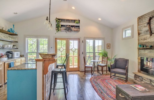 Wayland Park Cabaña | Elegante Carriage House Suite cerca del centro de Crozet