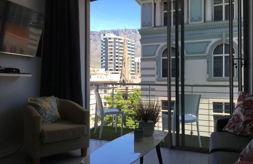 Cape Town City Centre Apartamento | Elegante apartamento céntrico en Greenmarket Square con estacionamiento seguro.