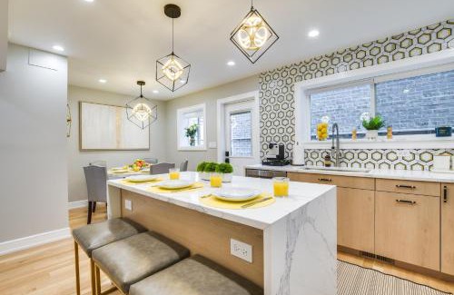 Edgewater Beach Casa | Stylish Chicago Retreat Walk to Loyola University
