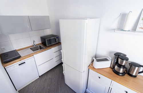 Vahrenwald-List Apartamento | Stylish City Apartment at Lister Platz - Central, Quiet, Families-Friendly