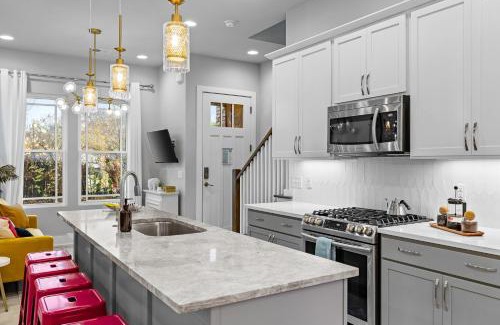 Hadley - Washington Apartamento | Stylish City Heights Townhome