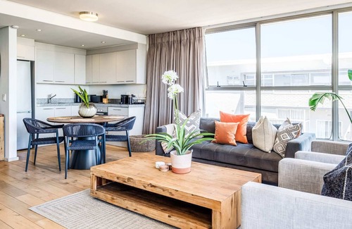 Green Point Apartamento | Stylish Comfort at the Luxurious Tramonto