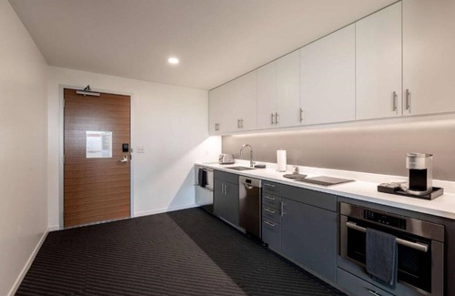 Iowa City Casa | STYLISH COMFORT IN DOWNTOWN IOWA CITY
