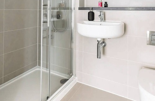 South Harrow Apartamento | Stylish & Comfortable Top-Floor Flat in Harrow