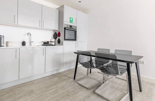 South Harrow Apartamento | Stylish & Comfortable Top-Floor Flat in Harrow