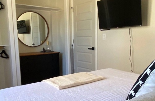 Rapid City Casa | Stylish & Comfortable 3 Queen Beds - Minutes from Downtown