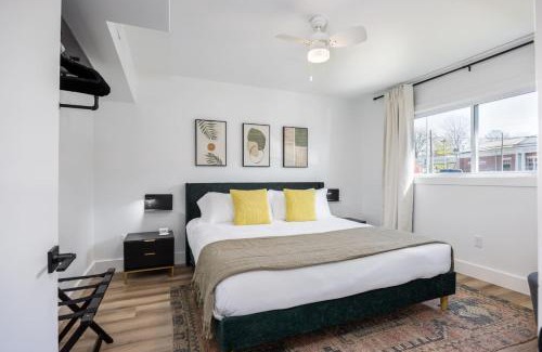 Hillsboro Village Apartamento | Stylish Condo in Hillsboro Village 3 Beds and Parking