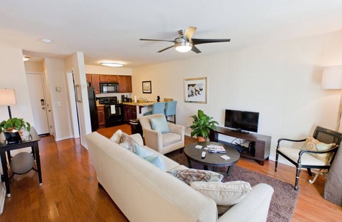 Melrose Condominio | Piso elegante en el moderno 12South