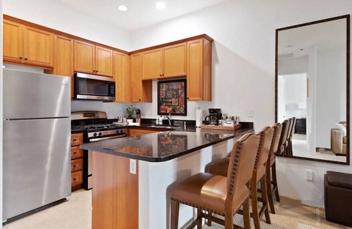 Desert Club Estates Condominio | Stylish Condo Near Old Town La Quinta – Perfect for a Relaxing Escape!