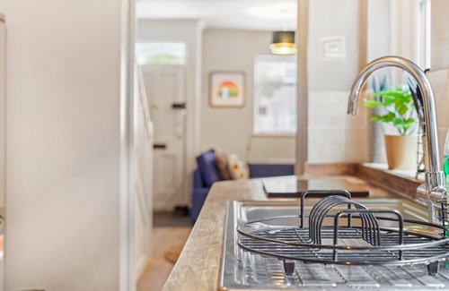 West Ealing Cabaña | Stylish Cottage in West Ealing. Business and Leisure. Close to Crossrail Station