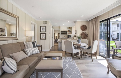 Napa Condominio | Stylish Cottage w/ Kitchen + Pool Access