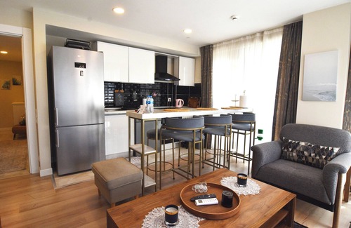 Bagcilar Apartamento | Stylish cozy 1 bedr apart & balcony